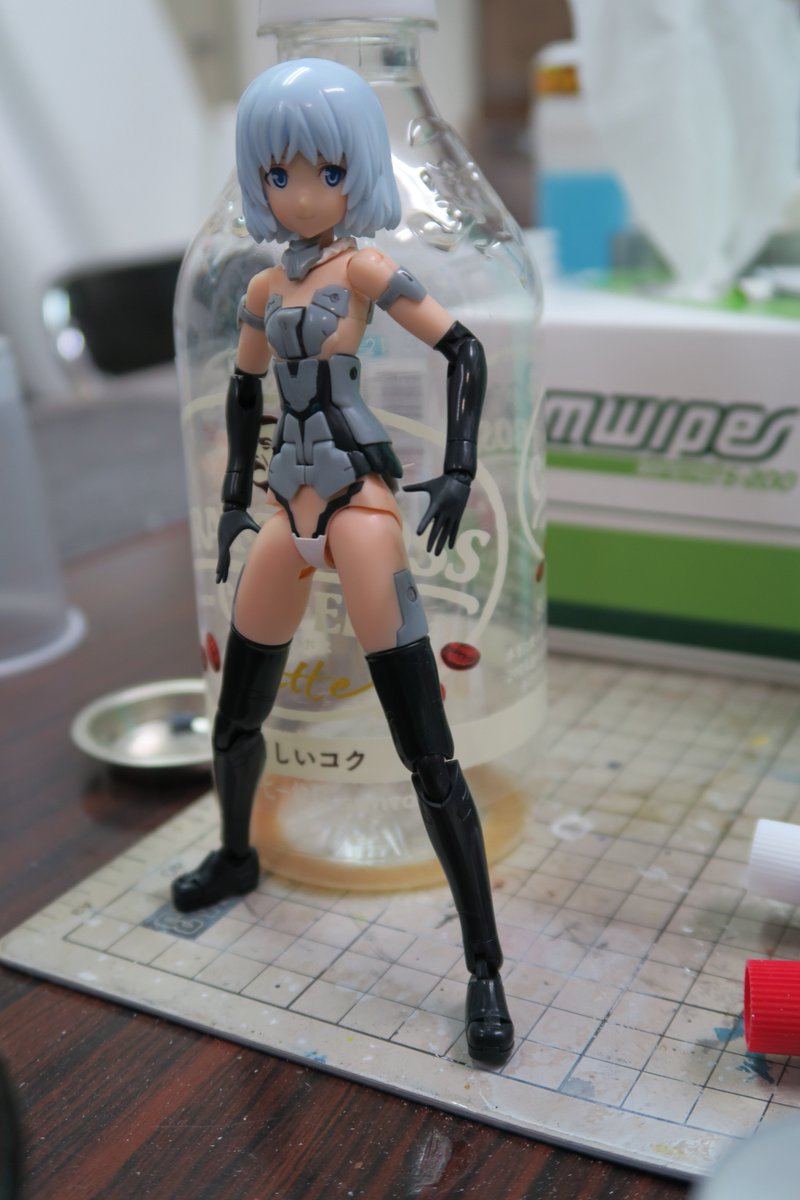 本日の進捗。『いろいろ』あって今日はマテリア黒を作ってました。何とか一日でギリギリ出来上がり。もち、全部研ぎ出しです。・ 本日の進捗。『いろいろ』あって今日はマテリア黒を作ってました。何とか一日でギリギリ出来上がり。もち、全部研ぎ出しです。・