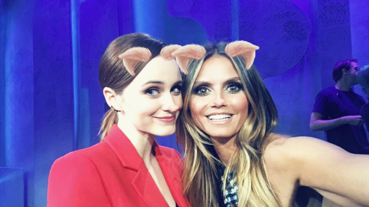 Don’t miss an all new @ProjectRunway tonight with @rachelbrosnahan! #GuestJudge #ProjectRunway https://t.co/f3Tf6gwSV4