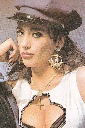 Another pic from the #80s #hat #fashion #80sfashion #SabrinaSalerno #sabrinasalerno #picoftheday #hat https://t.co/pe9SMpFJyb