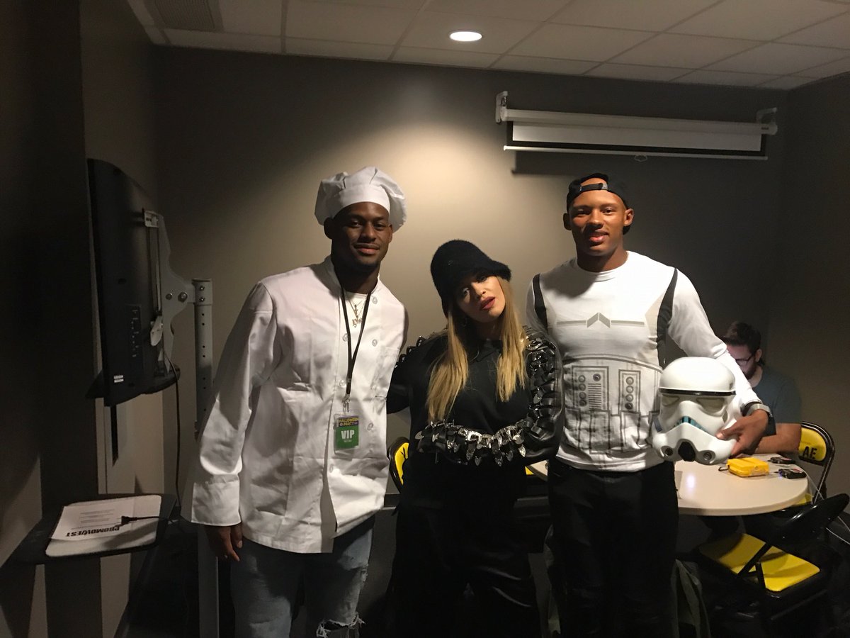 RT @TeamJuJu: Lit night with the GOAT ???????????????? @RitaOra https://t.co/ngjOgzu3jI