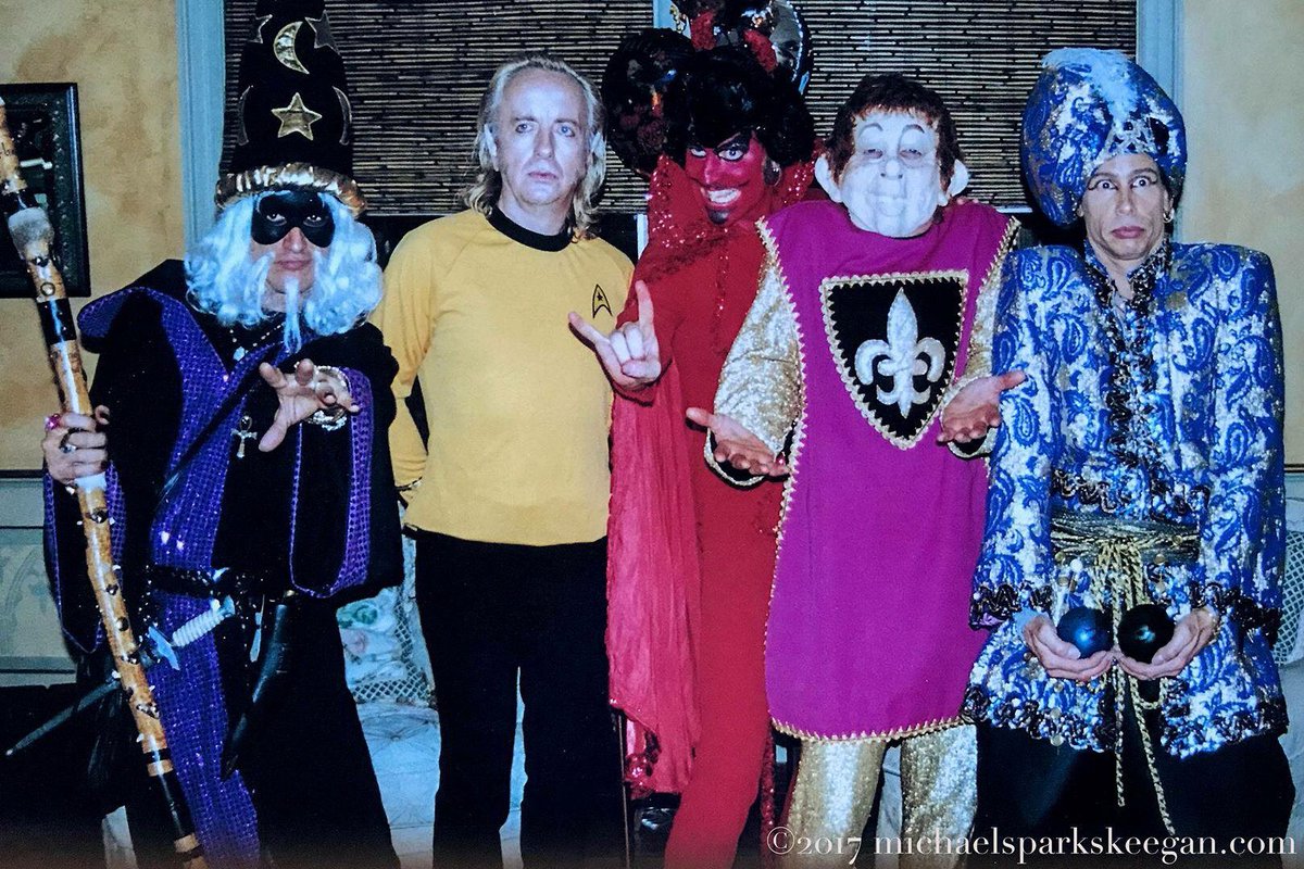 RT @Aerosmith: ???? Happy Halloween!!! ????
 #Aerosmith Halloween Party - circa 1997 
Photo by: @MSKPhotography https://t.co/3RdG6YdVbY