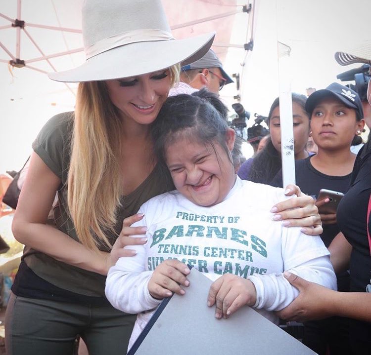 There's no better feeling then making someone smile... #I❤️Mexico https://t.co/OONAxLheAk