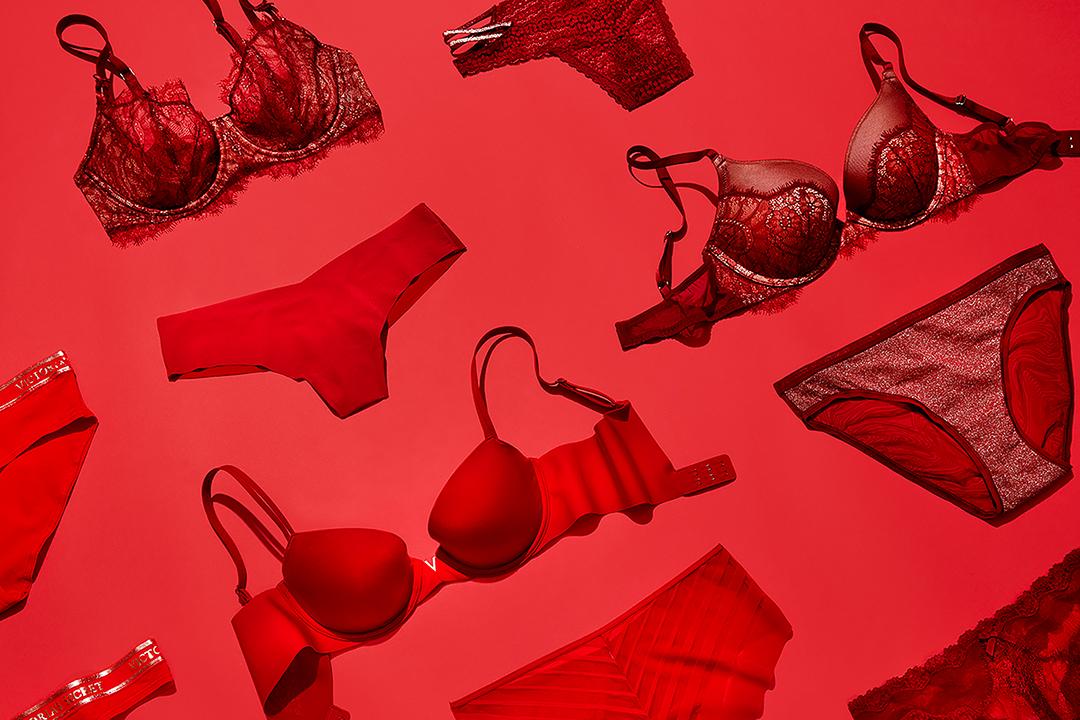 Never not hot: red is always on our wish list. https://t.co/Jr5Cd9JFir https://t.co/yNTFEaHnmX