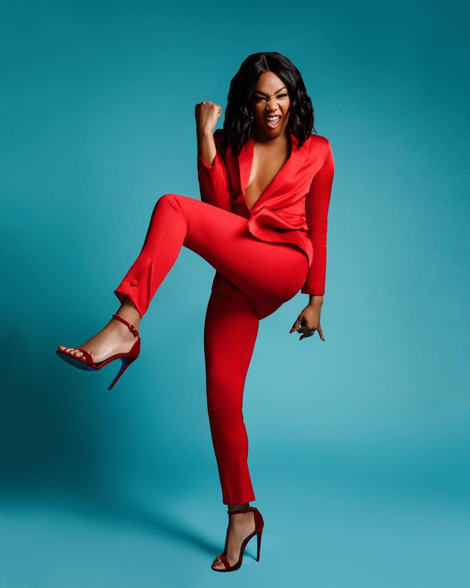 Congrats @TiffanyHaddish for being the first black female comedian to host SNL! 
I’ll be watching! https://t.co/evyLL8OMXz