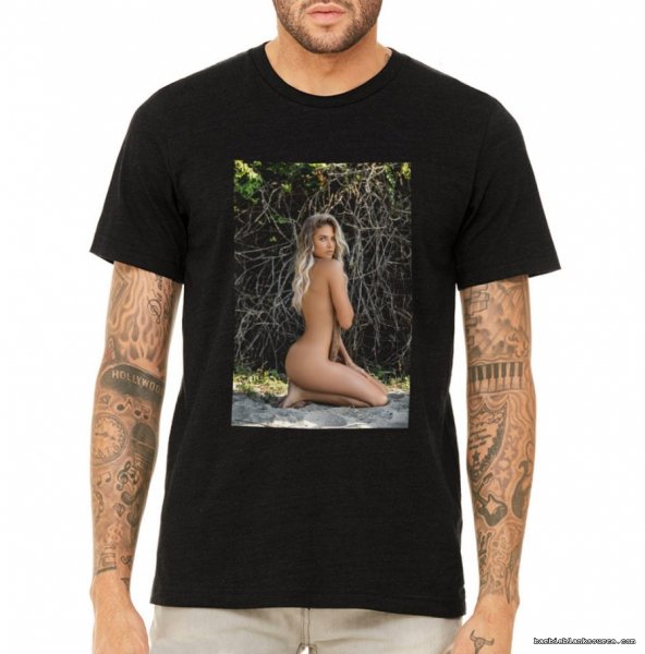 RT @bblanksourcecom: Go get your brand new @TheBarbieBlank T-shirt at her official store https://t.co/2dhv5fA23h https://t.co/35FD3gYwcR