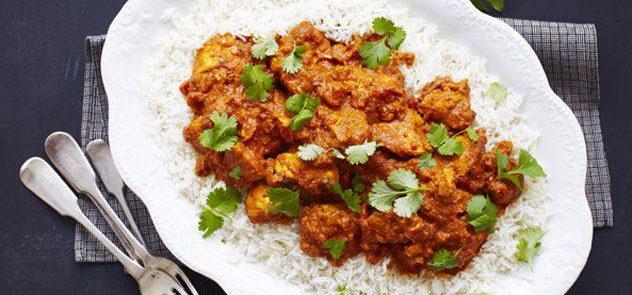 Put a little more 🔥 in your #winter evenings with a delish meat-free curry: https://t.co/F804IOVlL2 #VeganRecipeHour https://t.co/lyf5pcO5ea