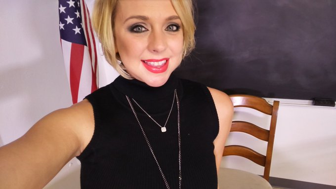 TW Pornstars - Goddess Brianna. Pictures and videos from Twitter.