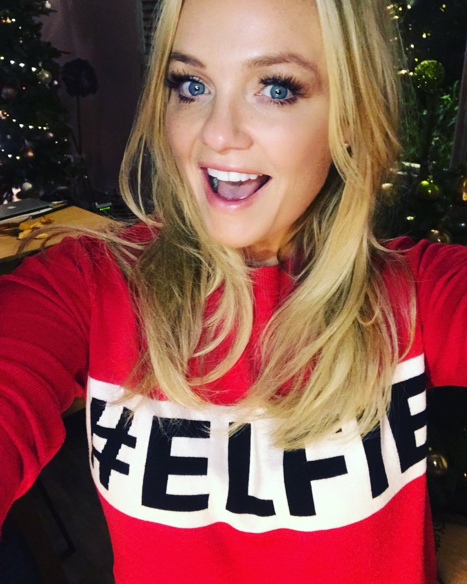 IT’S DAY 1!!!!!!!#12daysofchristmasjumpers  
#elfie #selfie ???? https://t.co/aXMfW1ubig