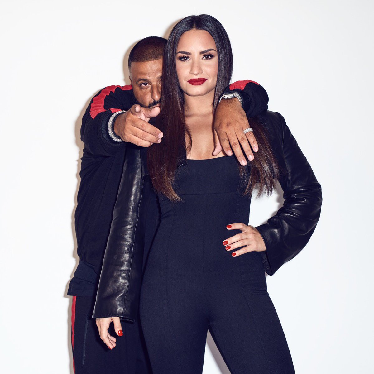 HAPPY BIRTHDAY @djkhaled!!! Love you and so excited to go on tour with you in 2018 ❤️ #MoreLife #BlessUp ???????????? https://t.co/9ct4TFAE9H