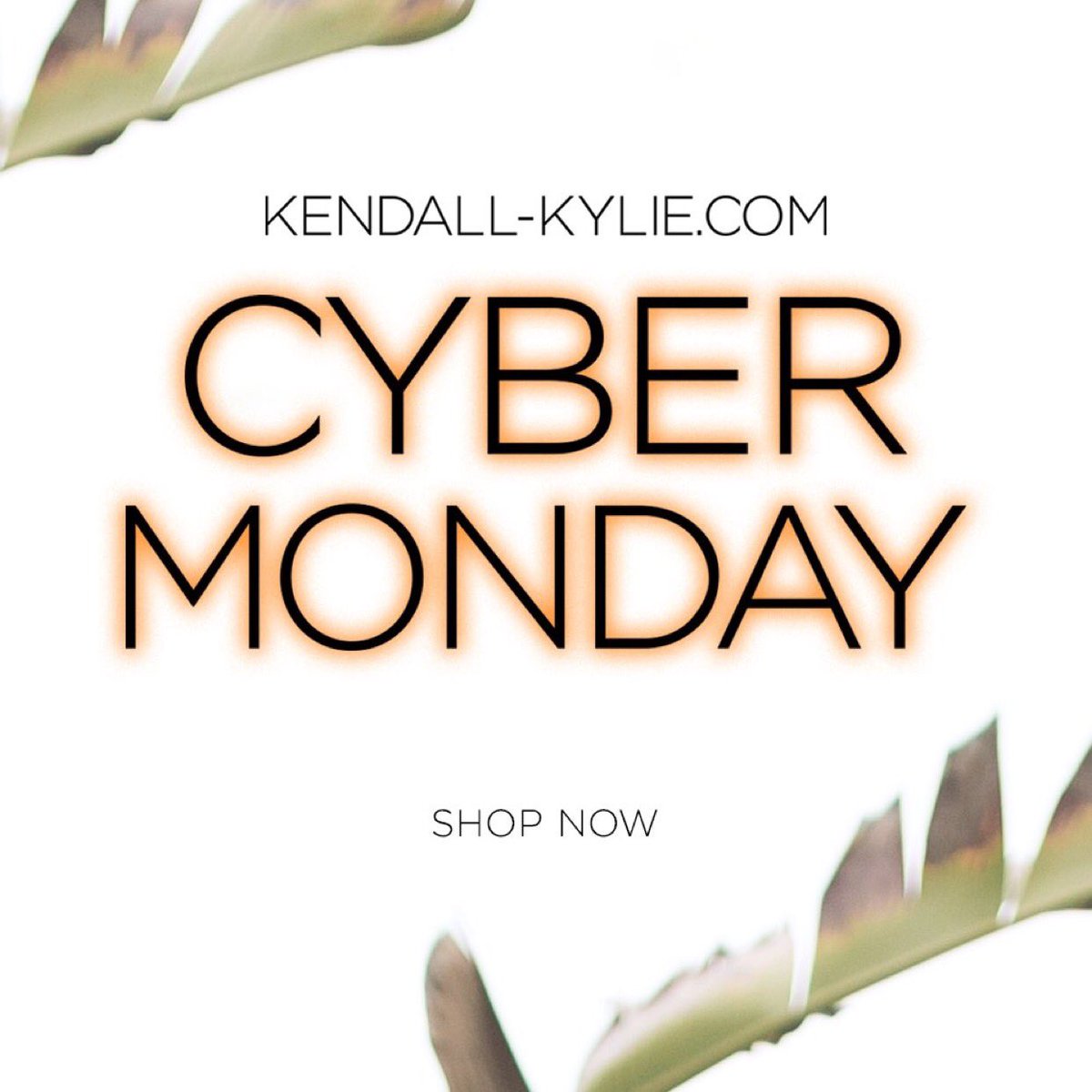 #CyberMonday sale on now at https://t.co/3cyzli5OR2 @KendallandKylie https://t.co/q26cR19K18