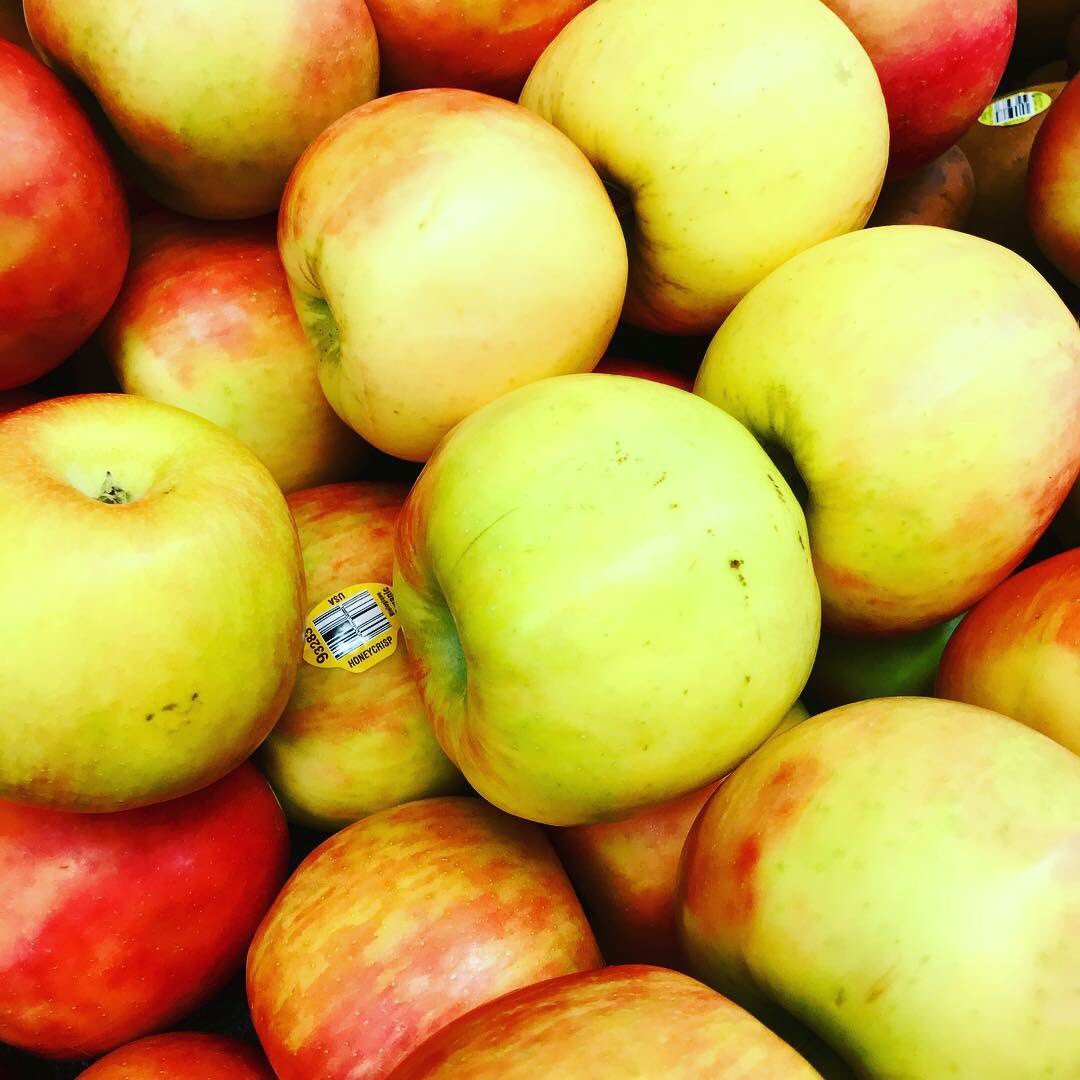 ???????????????? ‘tis the season #honeycrisp #organic #smallwindowtopounce ❤️ https://t.co/VBoAEBKkq0