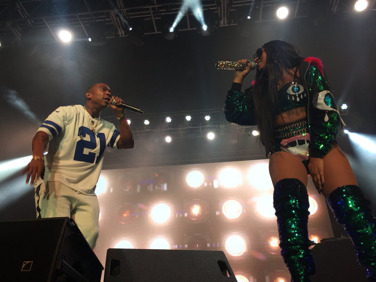 RT @bombfactorydfw: .@ruleyork & @ashanti really out here. ???? https://t.co/8y1pcMDJqg