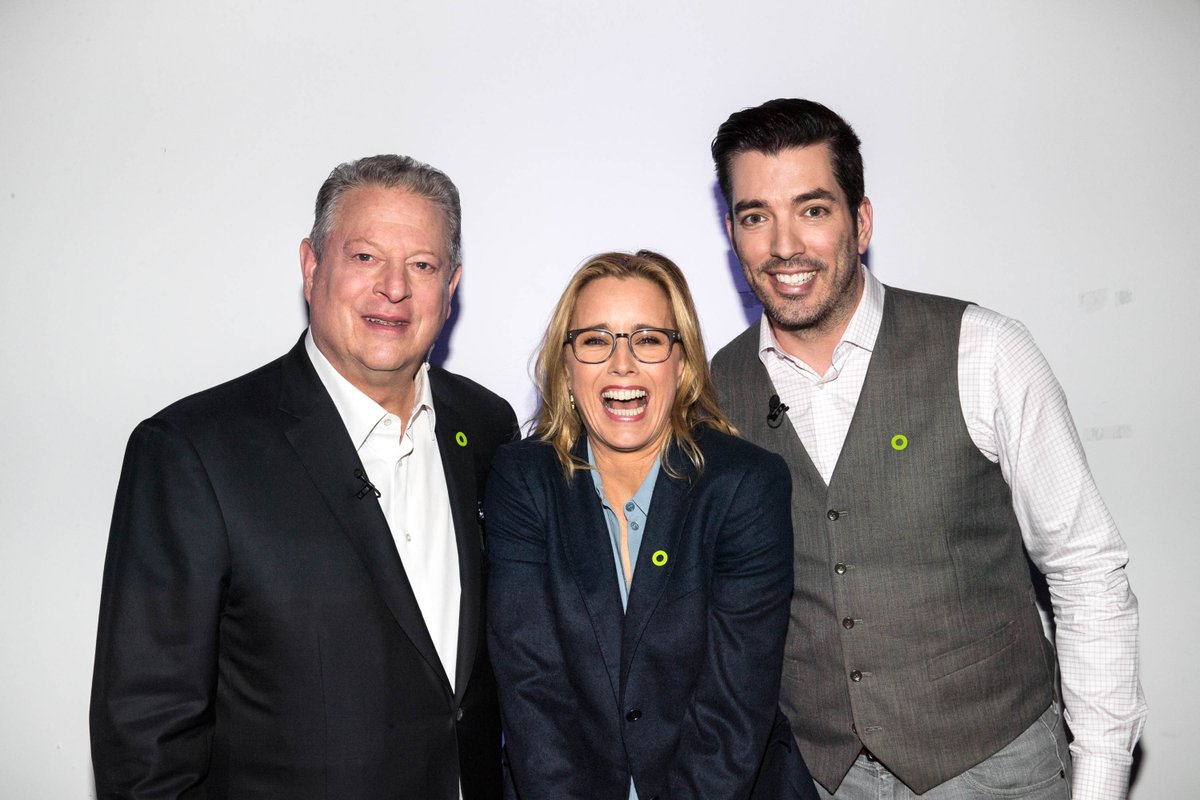 Thanks @TeaLeoni & @MrSilverScott for being a part of #24HoursofReality - Be the Voice of Reality! 