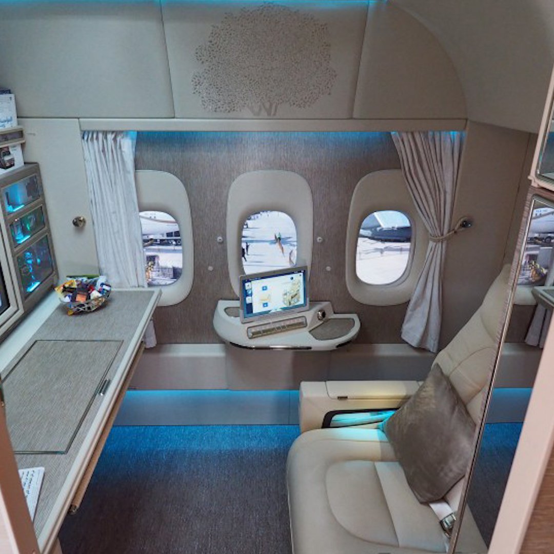 RT @businessinsider: Inside Emirates' new first class suites with virtual windows and NASA-inspired seats https://t.co/DOESgl6Zzv