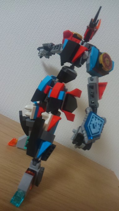 前々回 購入したニンジャゴーのファイヤーオーシャンを研究員なりにアレンジ…( • ̀ω•́ )✧今回は初の格闘系!!炎と 前々回 購入したニンジャゴーのファイヤーオーシャンを研究員なりにアレンジ…( • ̀ω•́ )✧今回は初の格闘系!!炎と