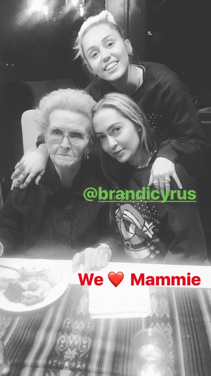 We ❤️ Mammie https://t.co/iw6O0xVk2z