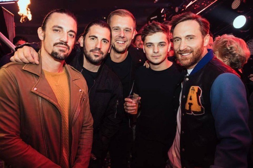Happy birthday to the one and only @arminvanbuuren ???????? https://t.co/Jx4BOPTCTS