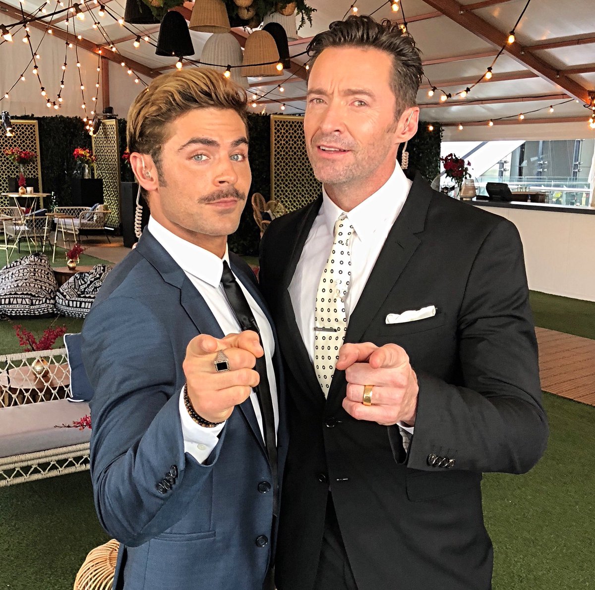 Whose hair is higher? #hair #height @ZacEfron https://t.co/8XLseigecP