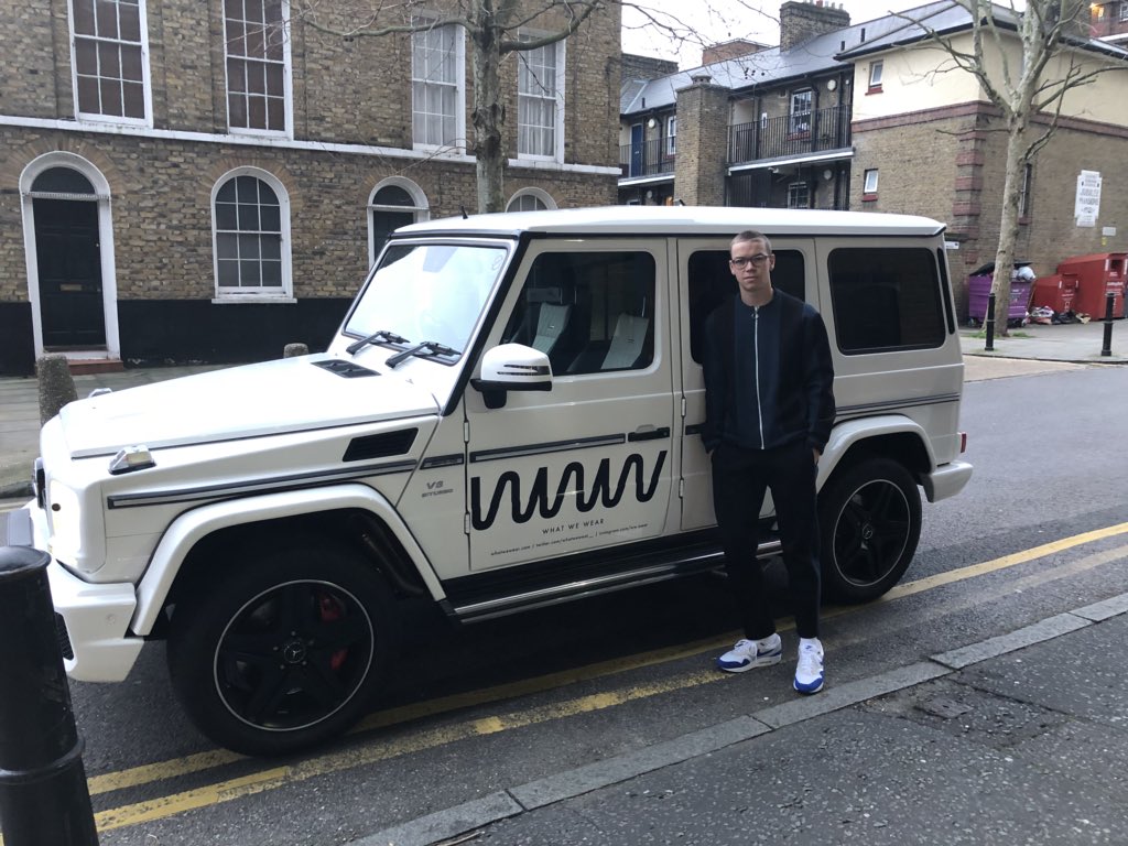 Photo of Will Poulter  - car

