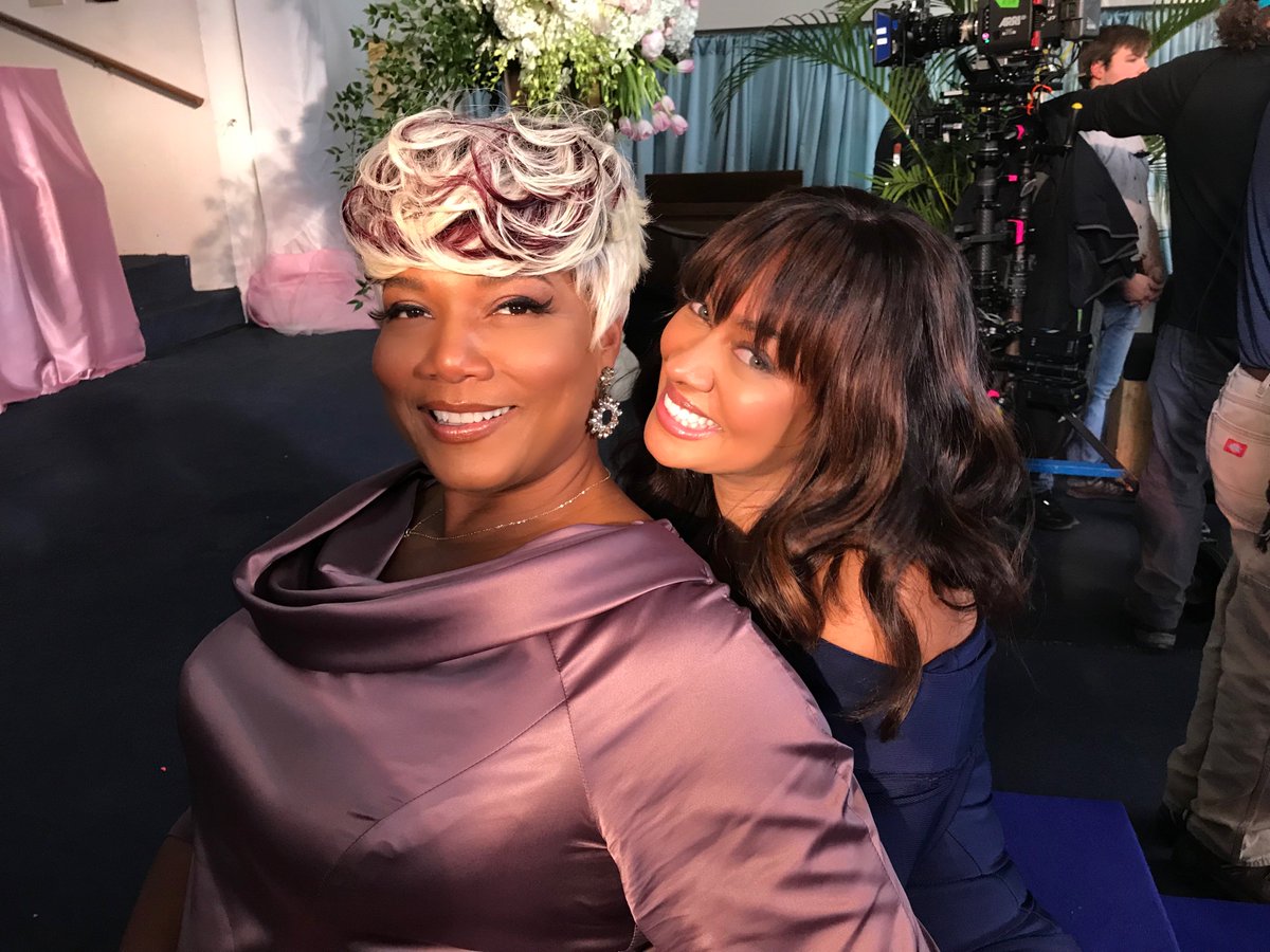 Having fun on the @STAR set with @lala ???? https://t.co/xm6nhxS1wM