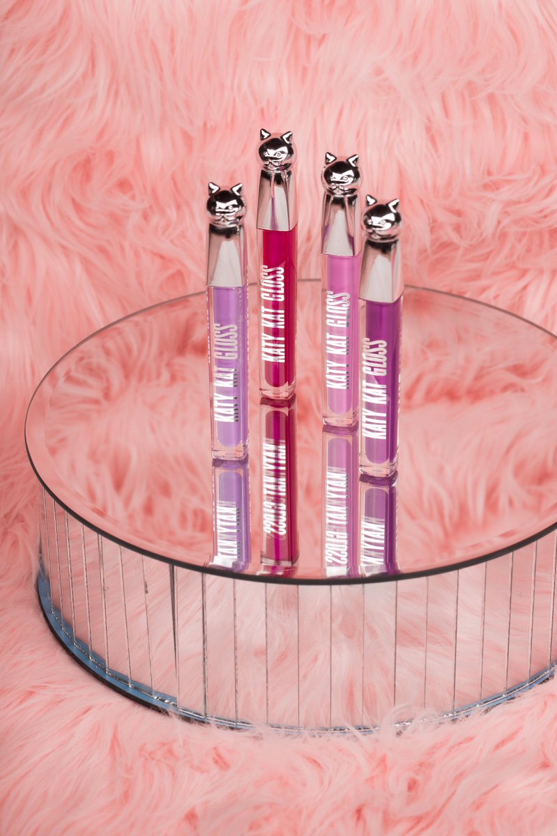 On Wednesdays, we wear...pink (or lavender, or red)! #KatyKatGloss ????
https://t.co/GIncitGwlu https://t.co/7w7NzhrLlh