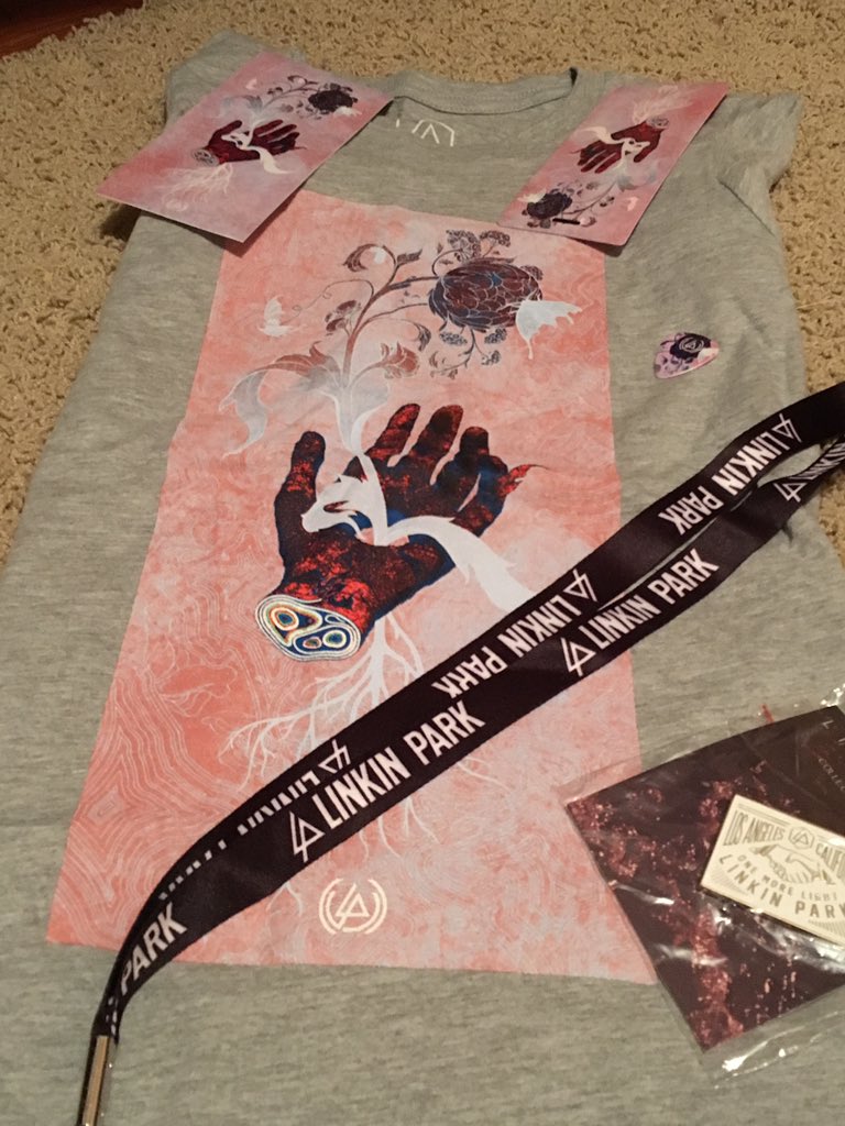 RT @karinet3766: @linkinpark Received mine last week. Using the lanyard for my keys ❤️❤️ https://t.co/5QUDk66SRs