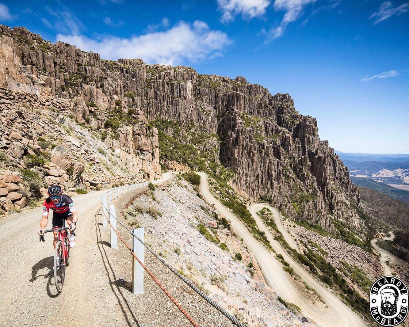 Rode up this beast yesterday, one of the best climbs Iβve ever done. Tassie roads never cease to amaze! #benlomond #jacobsladder #Giro π· @McbeardBeardy https://t.co/1cckIir331