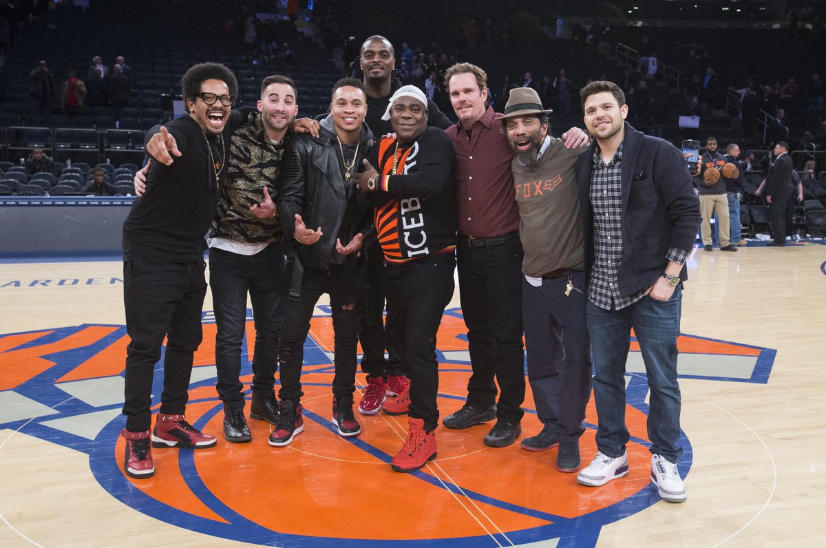 Good @nyknicks crew right here! Great win!!! 1-0 in the city jerseys ! https://t.co/olReQ4WBZr