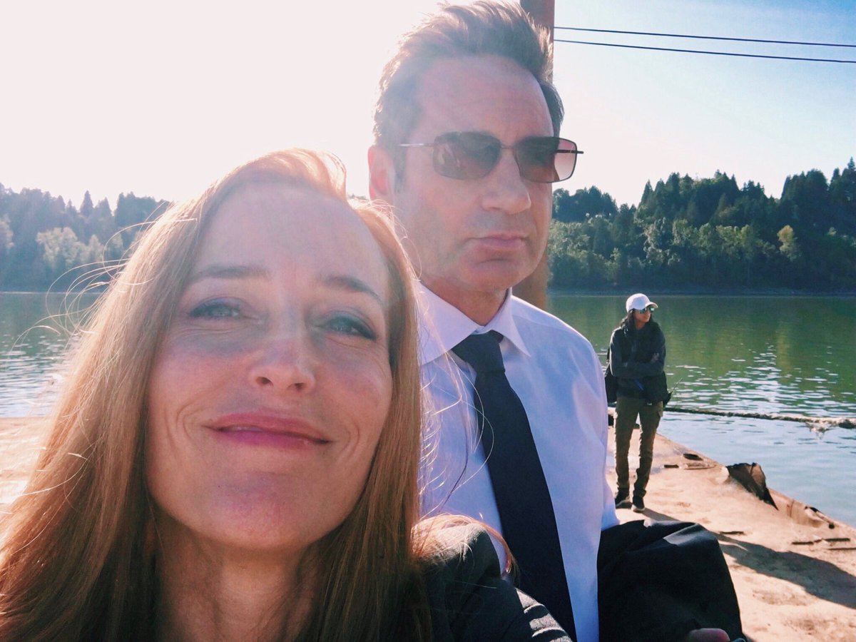 Just when you think life’s a peach....
#TheXFiles tonight at 8/7c on @FOXTV. #bts https://t.co/fe5fyG7OLC
