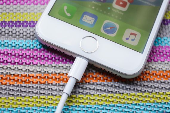Your iPhone X/8 battery could wear out in about 18 months...