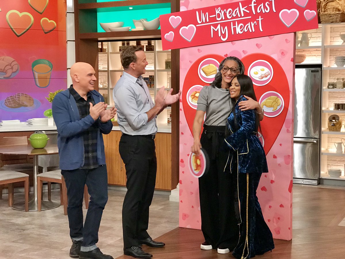 RT @thechew: We've got the super talented @ToniBraxton cooking it up in the kitchen, today on #TheChew! https://t.co/mfc7i6pDvW