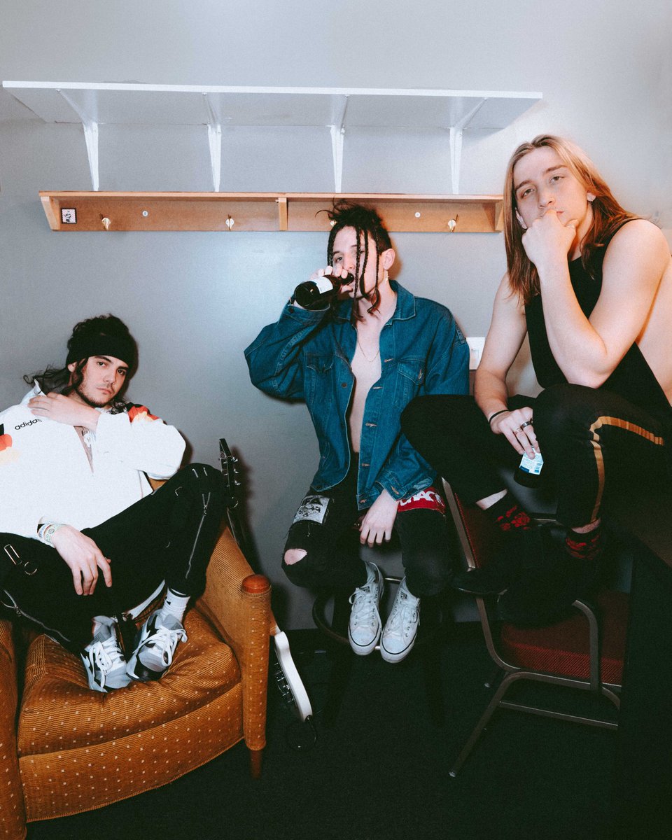 RT @ChaseAtlantic: ur fav sad boys ????????@ryanvwatanabe https://t.co/lNk5c4ZOHz