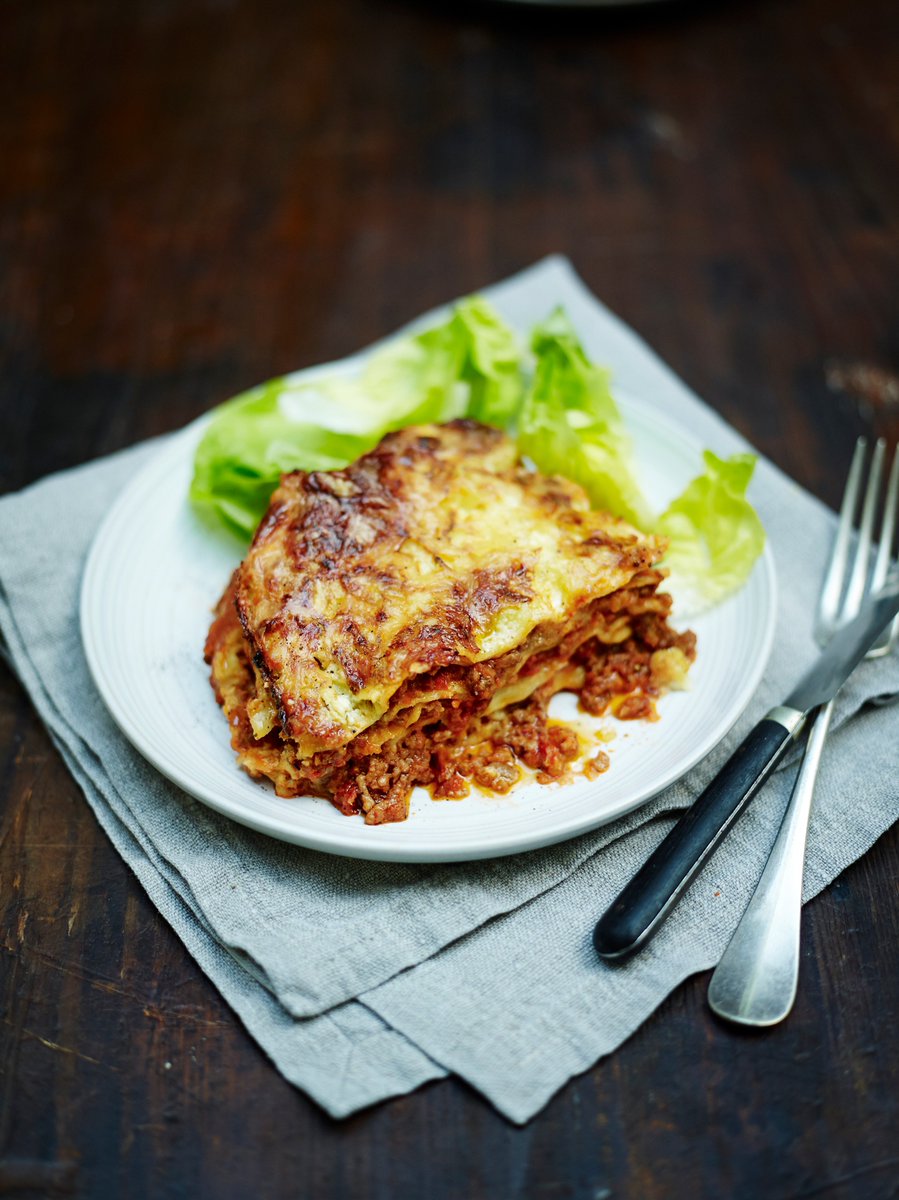 If you fancy taking the day off and making lasagne, here’s Jamie’s recipe: https://t.co/56AeYlCMne #FridayNightFeast https://t.co/KWVGZxqVrU