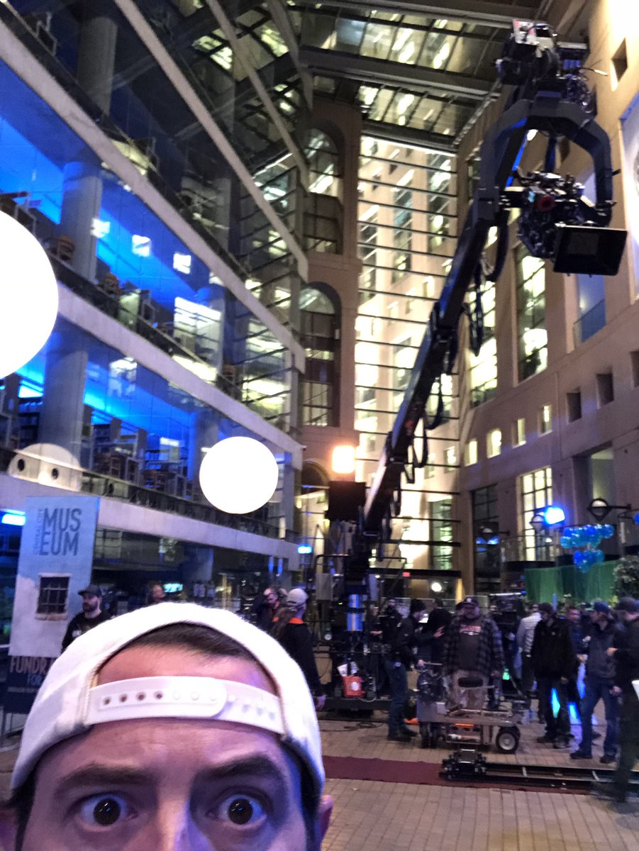 Starting tonight’s work on @CW_TheFlash with a crane shot. I’ve named it Frasier Crane. https://t.co/rHVHLs0dXq