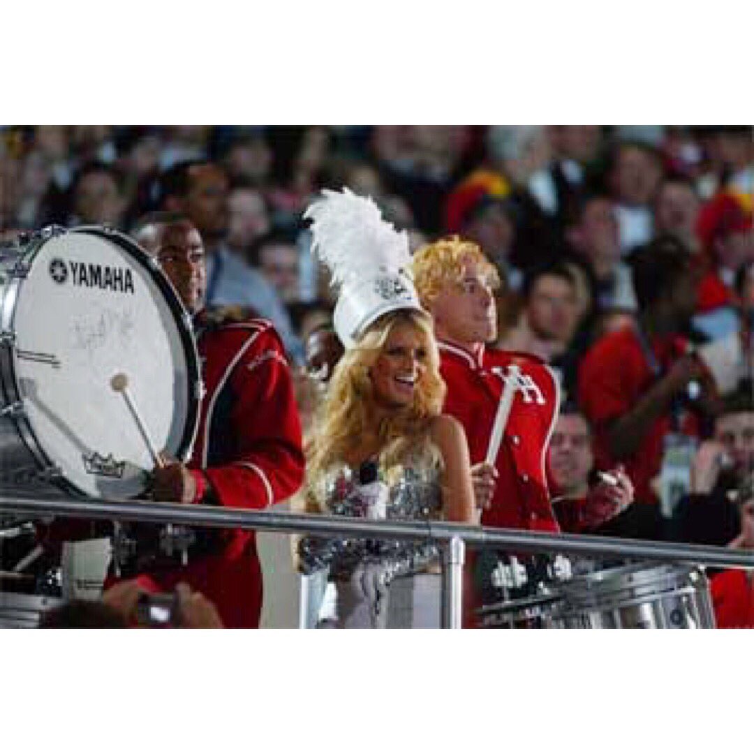 Leading the marching band at #SuperBowl XXXVIII ???????????? #ITookItLiterally ????????‍♀️ https://t.co/Khsa9rSE3h