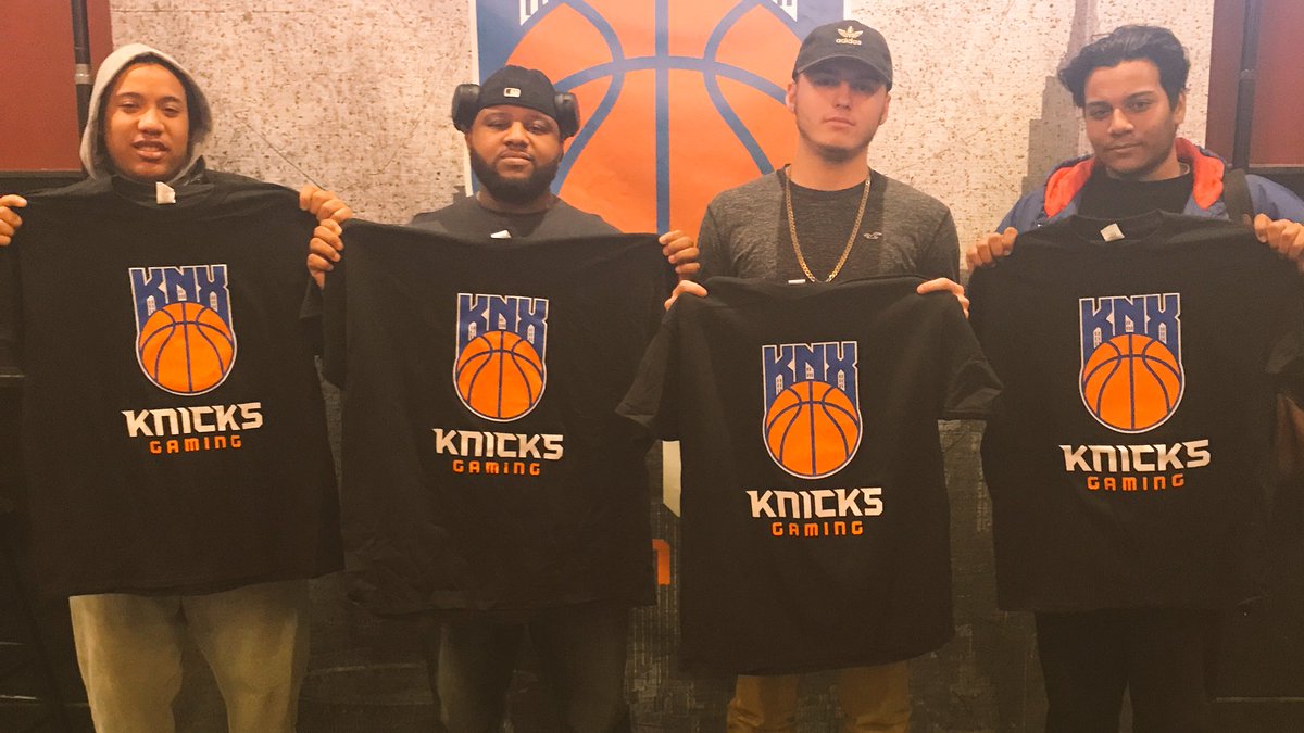 RT @KnicksGaming: Early ????’s get the...t-shirt’s ????

Dewey’s Pub LET’S GO! WE OUT! https://t.co/dgaZjdXL5H