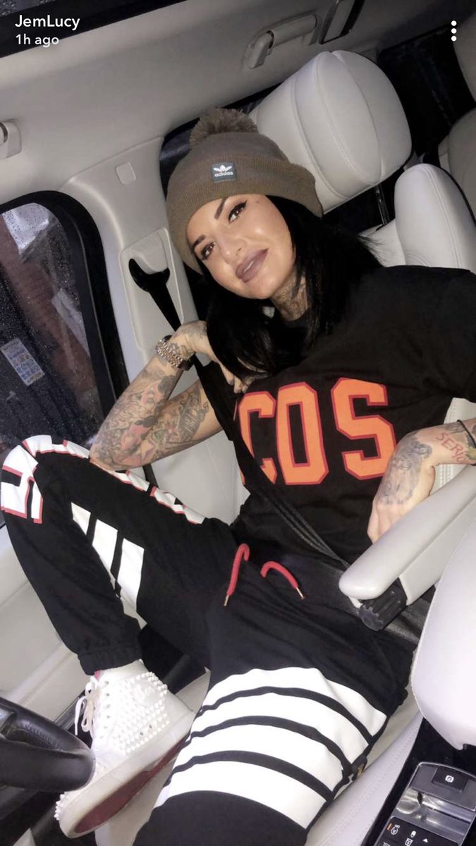 RT @xxemmastaceyxx: @jem_lucy just kills the fashion wear tho ???????? her style is ???????????? https://t.co/QzWhafk382