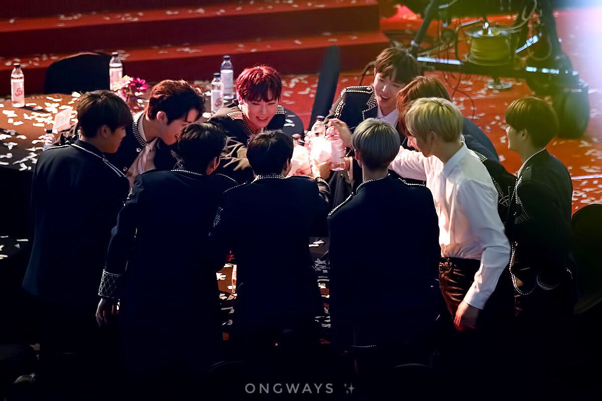 Wanna One 워너원 강다니엘 KANGDANIEL 옹성우 박지훈 배진영 ongways