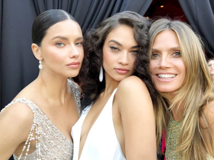 With these beauties @adrianalima and @shaninamshaik  #oscars https://t.co/DPi6iSgDdO