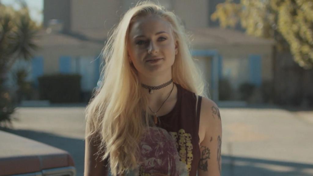 RT @etnow: A tattooed @SophieT seduces a stranger in the first clip from #Josie. https://t.co/cIr9gJhcOG https://t.co/YhthjVUOmP