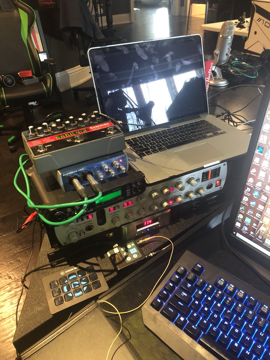 About that stream audio setup tho... https://t.co/5Y81fOEuCh