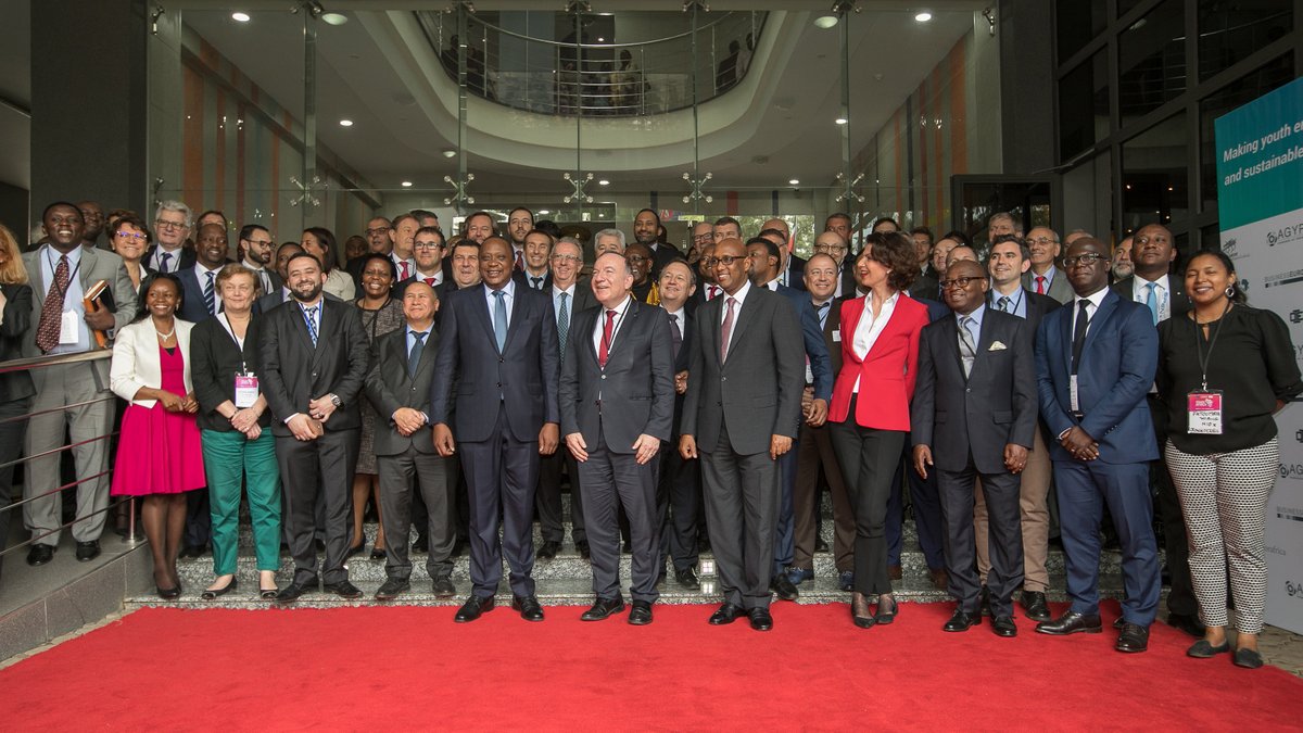 President Kenyatta urges entrepreneurs to invest in energy sector