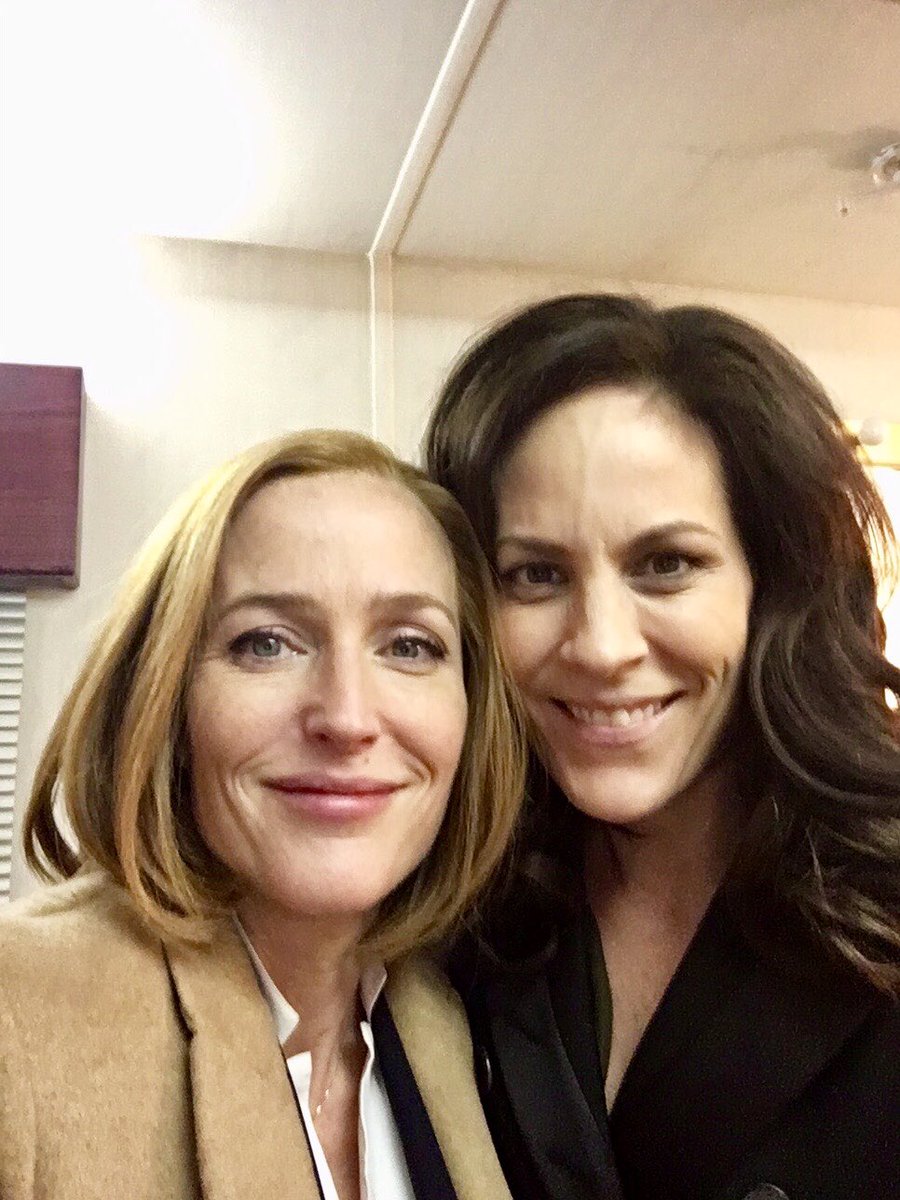 ????‍♀️ @annabethgish #TheXFiles #bts https://t.co/po1nRdPt01