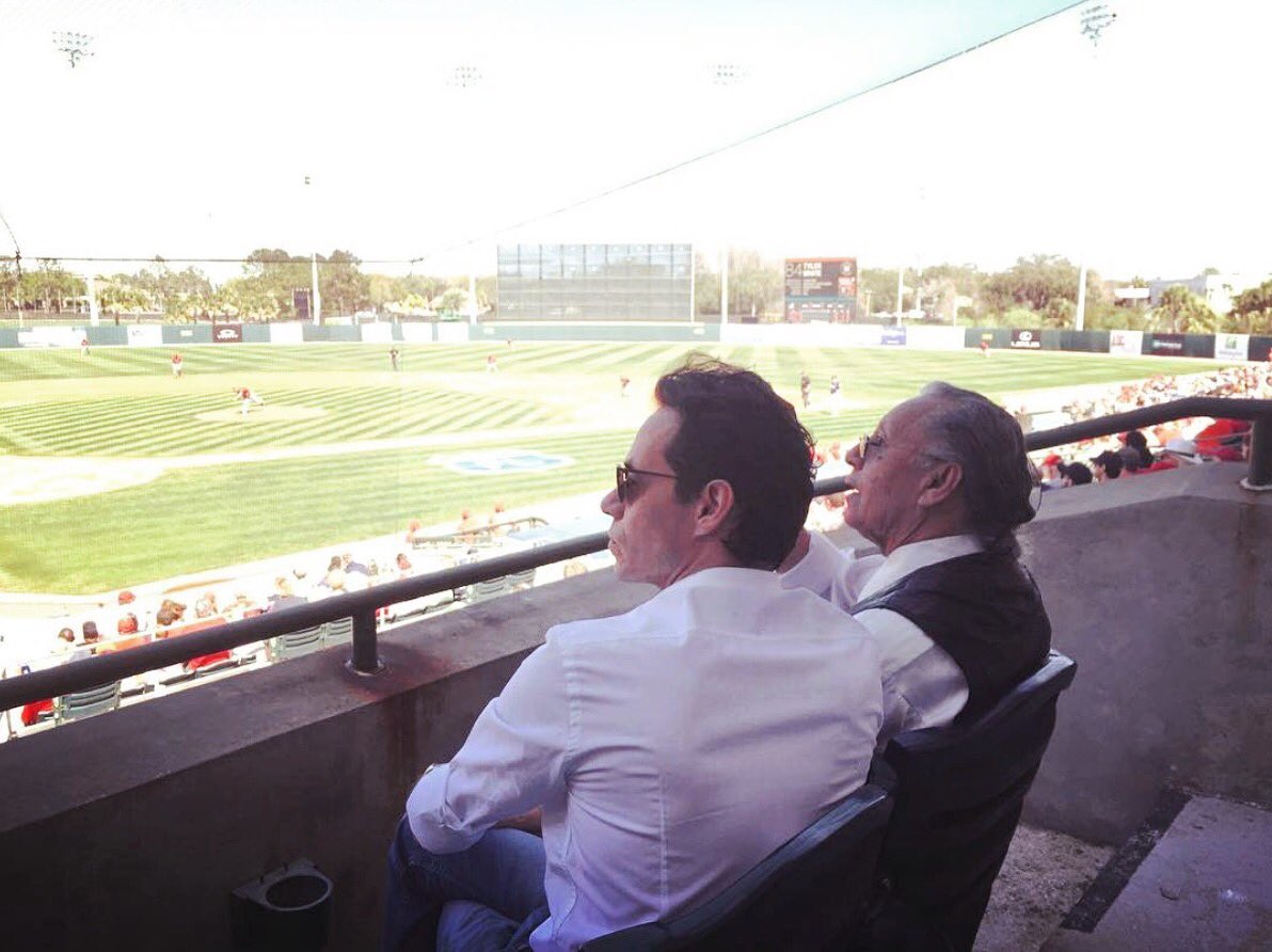 #TBT 2016 Father and son 
first baseball game 
together. #SpringTraining 
#MagnusSports https://t.co/Iof2H6wCPB