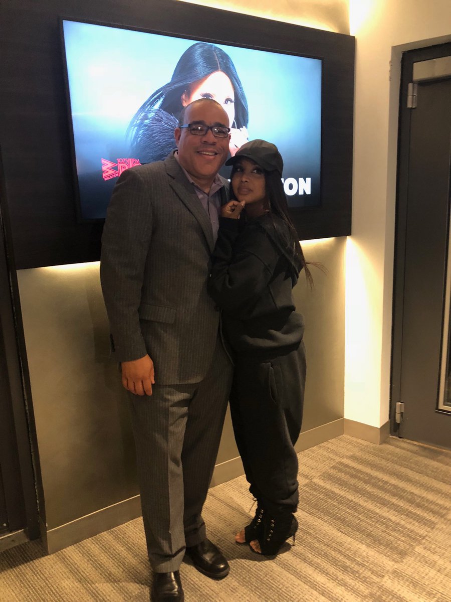 RT @mixcom: Fountain of beauty!  Luv @tonibraxton Thanks for stopping by @WBLS1075NYC https://t.co/IBanB015fe