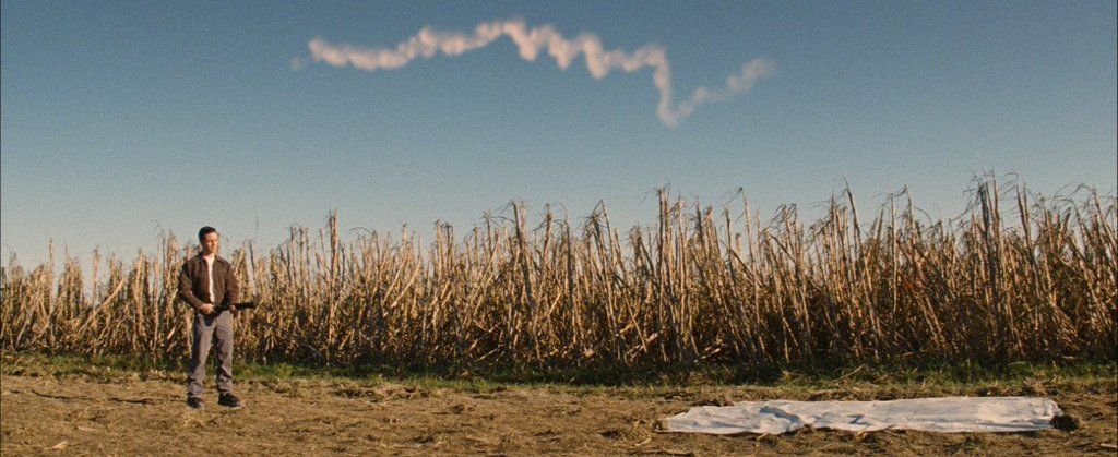 RT @OnePerfectShot: LOOPER (2012) 

DP: Steve Yedlin 
Dir: Rian Johnson
More Shots: https://t.co/t8qkx8N9Xu https://t.co/TxJwv9wm1X