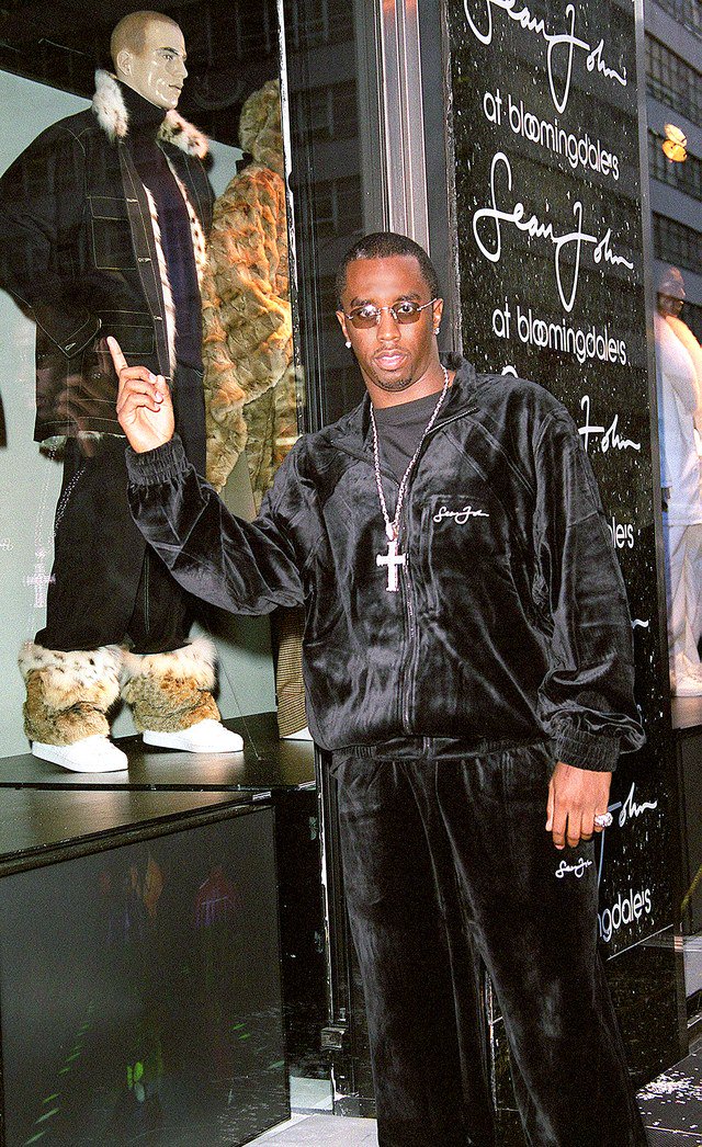 RT @GQMagazine: The oral history of @SeanJohn, @Diddy’s game-changing clothing label https://t.co/aooFcwS0Qd https://t.co/9LoKlv0hTn