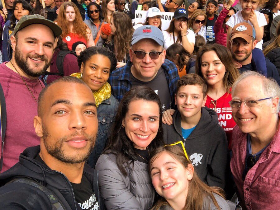 Love these people. ????

#MarchForOurLives https://t.co/QvVlXdsC3Z