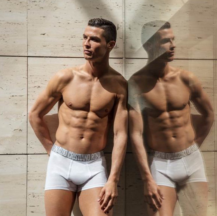 Double trouble ;p @cr7underwear https://t.co/1HGbZRwrPB