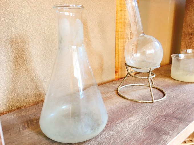 \開幕まで あと3日/千空のラボに設置された手拭きの理化学機器🧪(๑╹🔻╹๑ )♪遡ること112年 旭硝子創業時の窓ガラ \開幕まで あと3日/千空のラボに設置された手拭きの理化学機器🧪(๑╹🔻╹๑ )♪遡ること112年 旭硝子創業時の窓ガラ